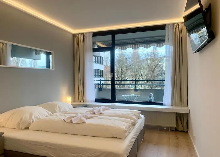 Apartment In Central Location With Free Parking Space